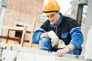 Apprenticeship and traineeship numbers continue to decline